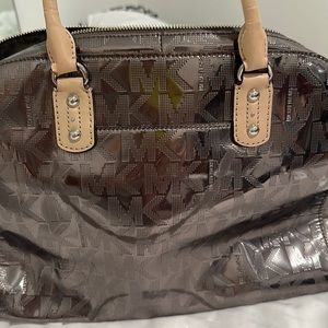MK tote